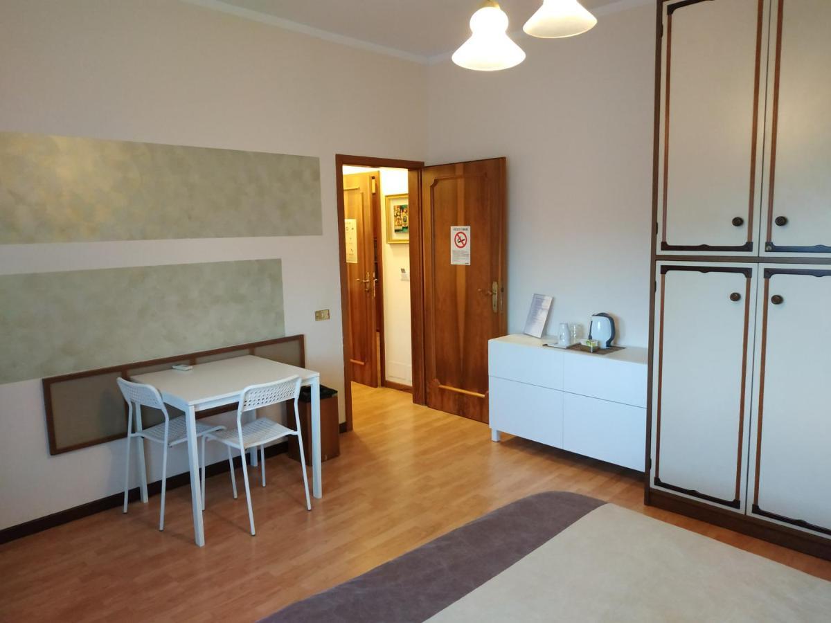 B&B Villa Filotea & Apartment Desenzano del Garda Dış mekan fotoğraf
